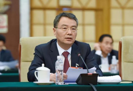 關(guān)注油耗子、公路三亂、從業(yè)資格證!徐冠巨代表講